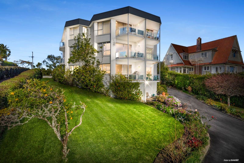 1/193 St Heliers Bay Road, St Heliers, Auckland - Carousel 1