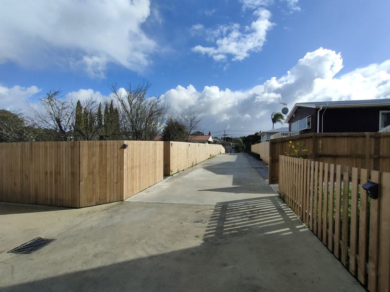 7/65A Hogans Road, Glenfield, Auckland - Carousel 10