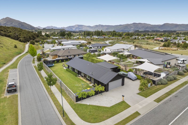 10 Rifleman Street, Albert Town, Wanaka - Carousel 19