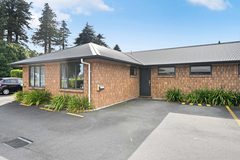 2/102 Old Farm Road, Hamilton East, Hamilton - Carousel 1