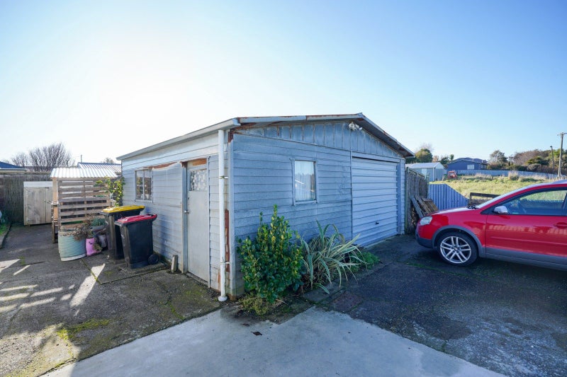 44 Wicklow Street, Clifton, Invercargill - Carousel 14