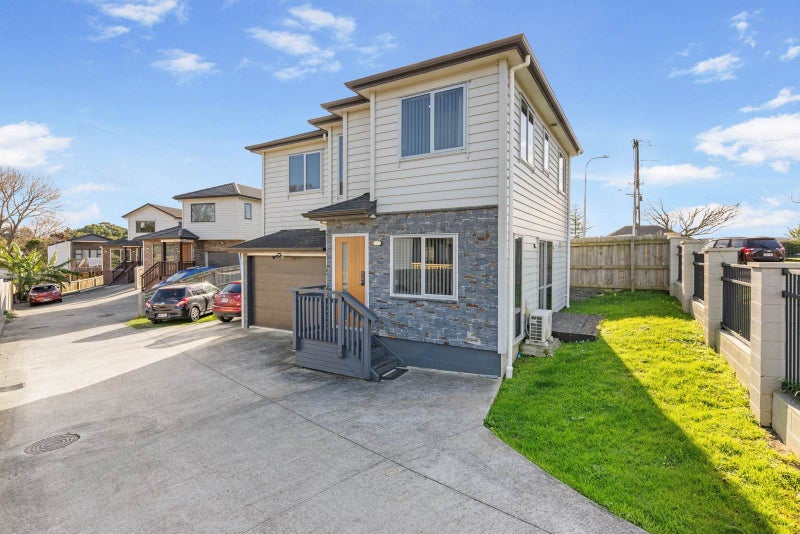 68B Henwood Road, Māngere East, Auckland - Carousel 1