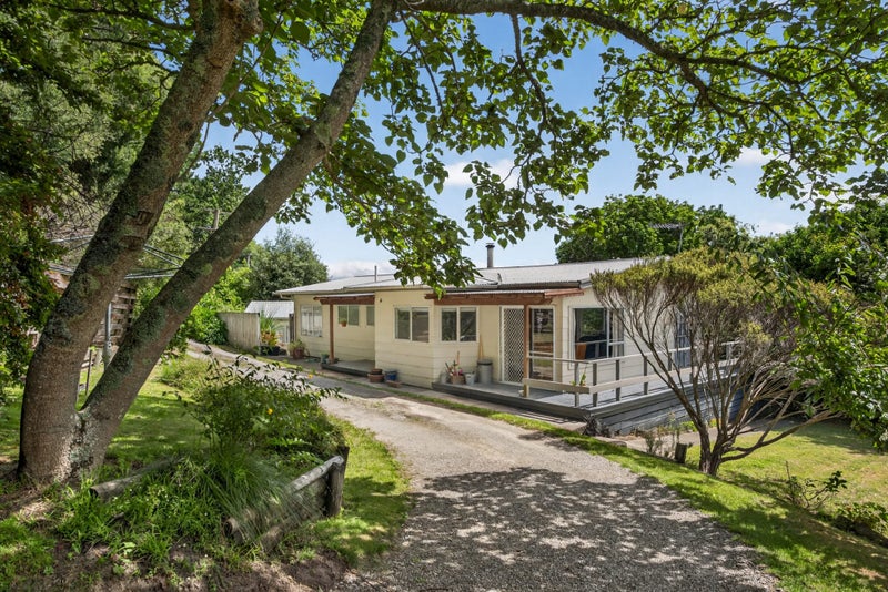 37 Sunvale Crescent, Whataupoko, Gisborne - Carousel 2
