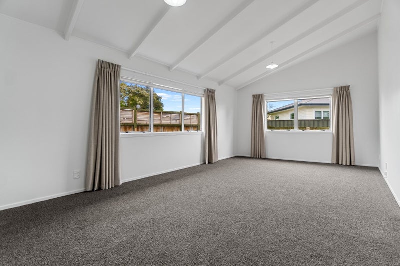 54 Tuhikaramea Road, Dinsdale, Hamilton - Carousel 2