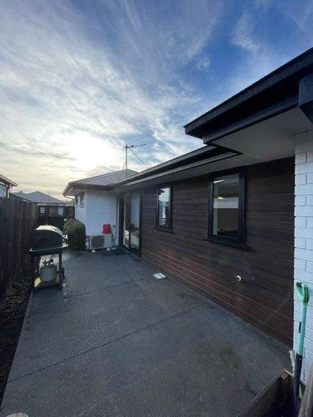6 McLendon Green, Belfast, Christchurch - Carousel 2