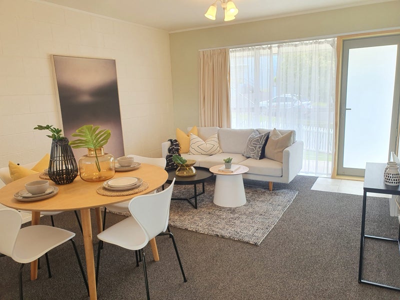 2/15 Lloyd Avenue, Mount Albert, Auckland - Carousel 2