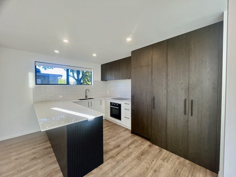 2/654 Gloucester Street, Linwood, Christchurch - Carousel 2