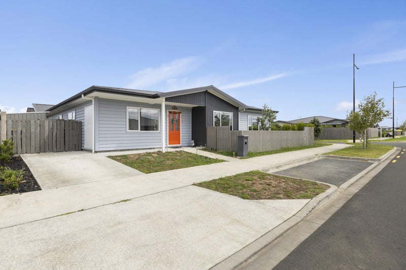 25 Whareatua Avenue, Takanini, Auckland - Carousel 2