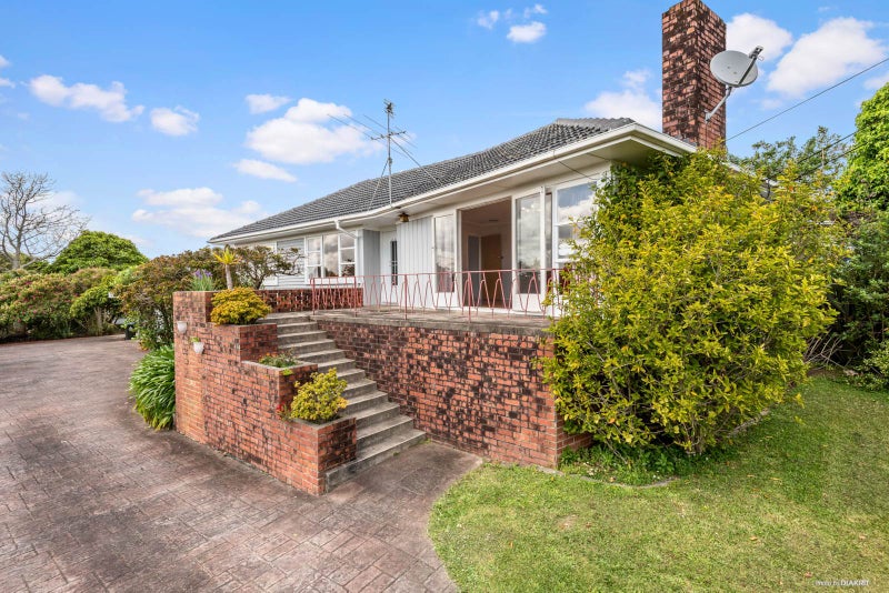 210 Methuen Road, New Windsor, Auckland - Carousel 1