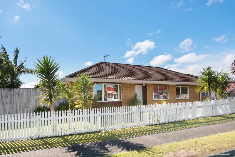 1 Daria Place, Northpark, Auckland - Carousel 2