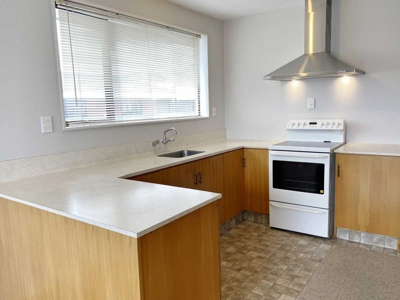 1/14 Momorangi Crescent, Redwood, Christchurch - Carousel 2