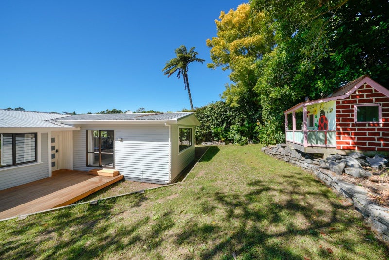 15 Fernleigh Street, Ferndale, New Plymouth - Carousel 2