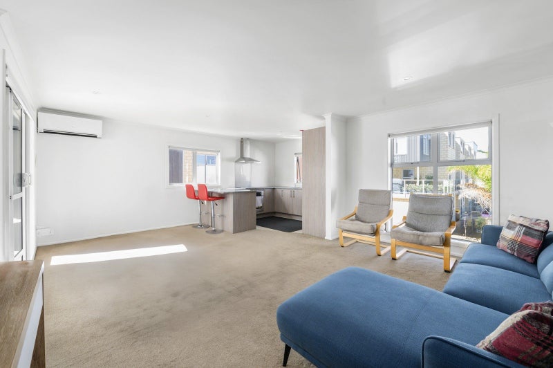 1/9 Vialou Street, Hamilton Central, Hamilton - Carousel 2