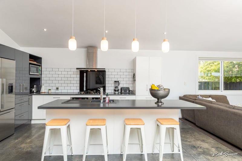 70 Wakefield Street, Alicetown, Lower Hutt - Carousel 2