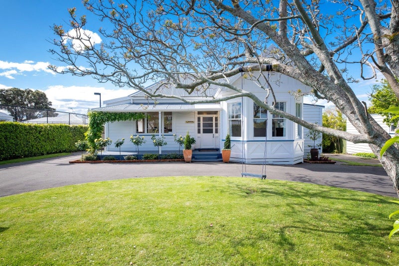 39 Napier Terrace, Hospital Hill, Napier - Carousel 1