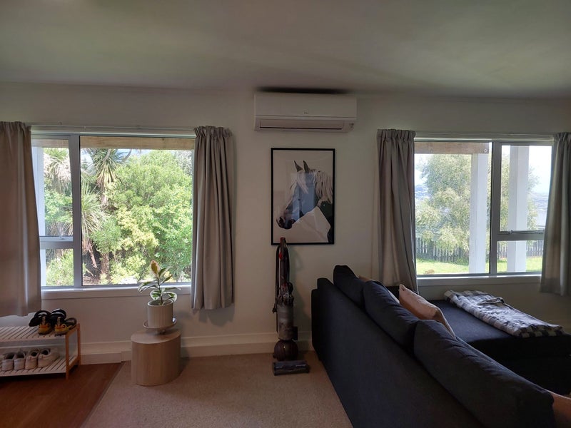 10 Arahanga Grove, Maupuia, Wellington - Carousel 2