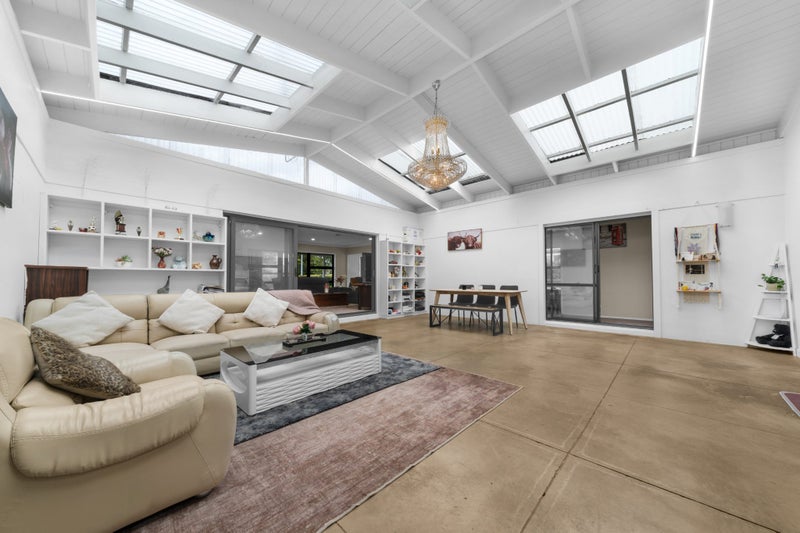 7 Zenith Place, Conifer Grove, Takanini - Carousel 2