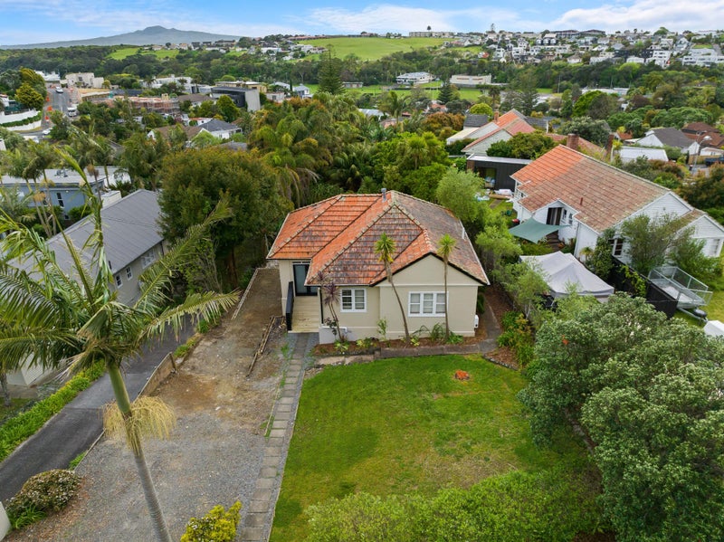 20 Tautari Street, Orakei, Auckland - Carousel 11