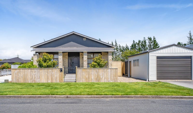 8 Richmond ST, Fitzroy, New Plymouth - Carousel 1