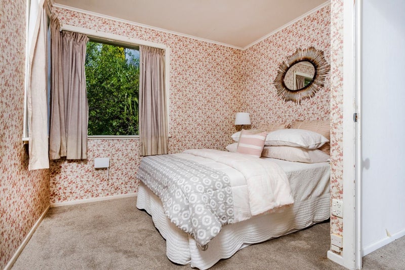 70 Chivalry Road, Glenfield, Auckland - Carousel 19