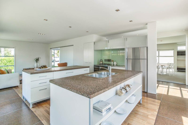 76 Mount Taylor Drive, Glendowie, Auckland - Carousel 2