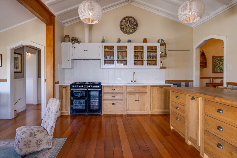 21 Cobden Road, Bluff Hill, Napier - Carousel 2