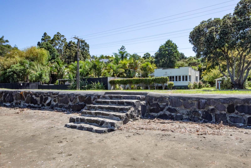 1220 Huia Road, Huia, Auckland - Carousel 1