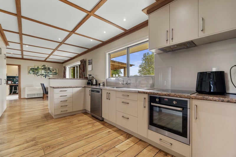 590 Kakaramea Road, Te Awamutu - Carousel 2