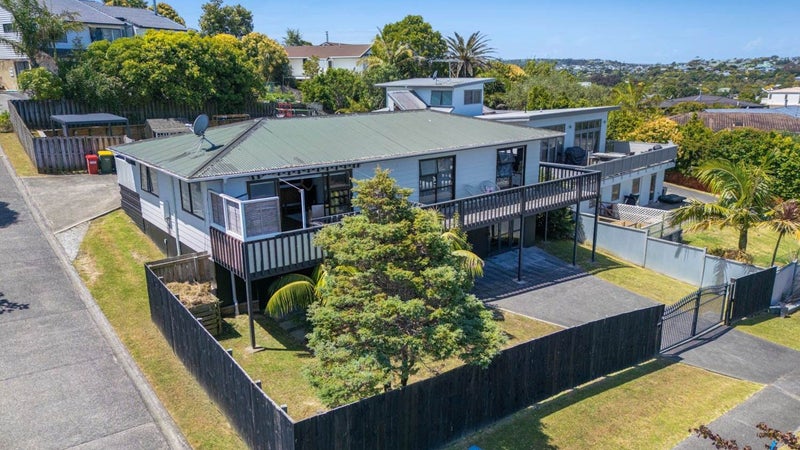 55 Polkinghorne Drive, Manly, Whangaparaoa - Carousel 1