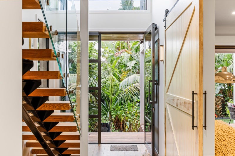 46 St Michaels Avenue, Point Chevalier, Auckland - Carousel 2