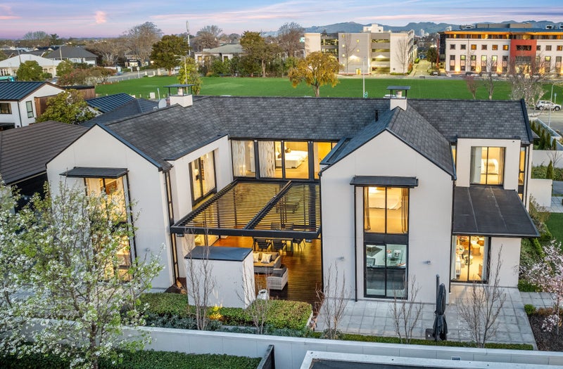 6 Circuit Street, Merivale, Christchurch - Carousel 1