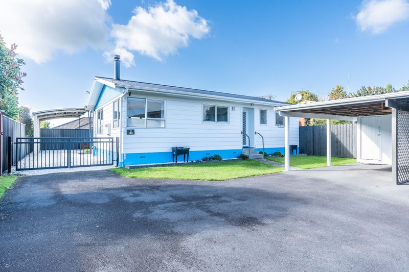 12A Leslie Place, Deanwell, Hamilton - Carousel 1