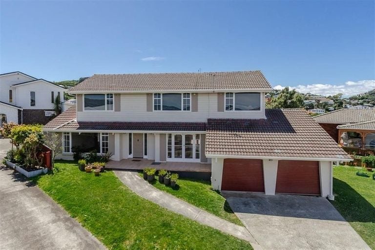 15 Westview Grove, Miramar, Wellington - Carousel 1