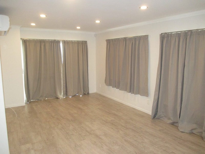 1/39 York Street, Hamilton East, Hamilton - Carousel 2