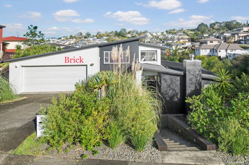 6 Lambir Place, Fairview Heights, Auckland - Carousel 2