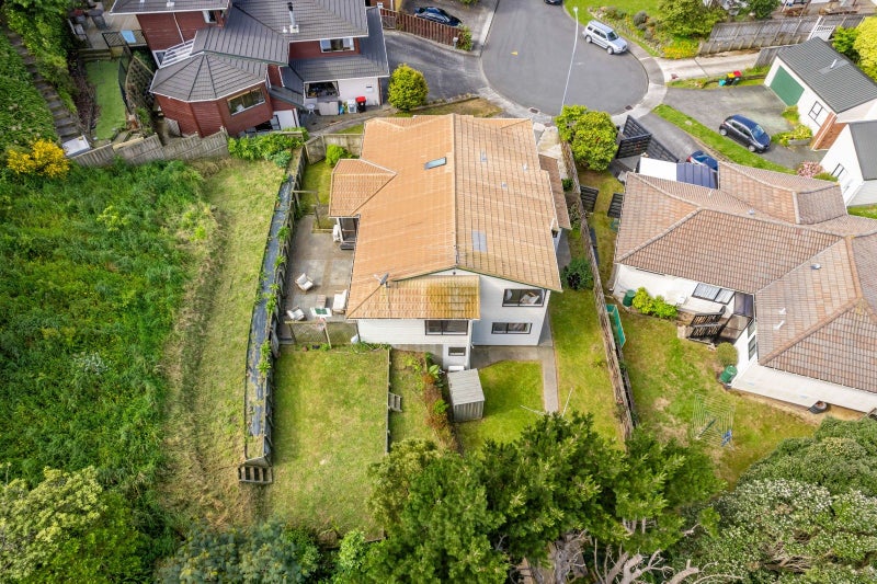 14 Cullen Place, Tawa, Wellington - Carousel 30