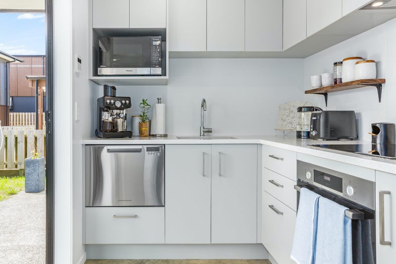 18 Astelia Way, Woodridge, Wellington - Carousel 2