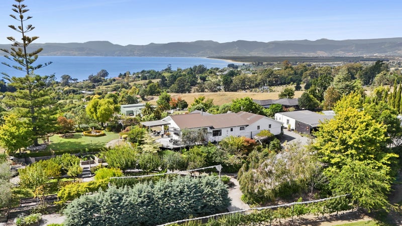 208 Pomona Road, Upper Moutere - Carousel 1