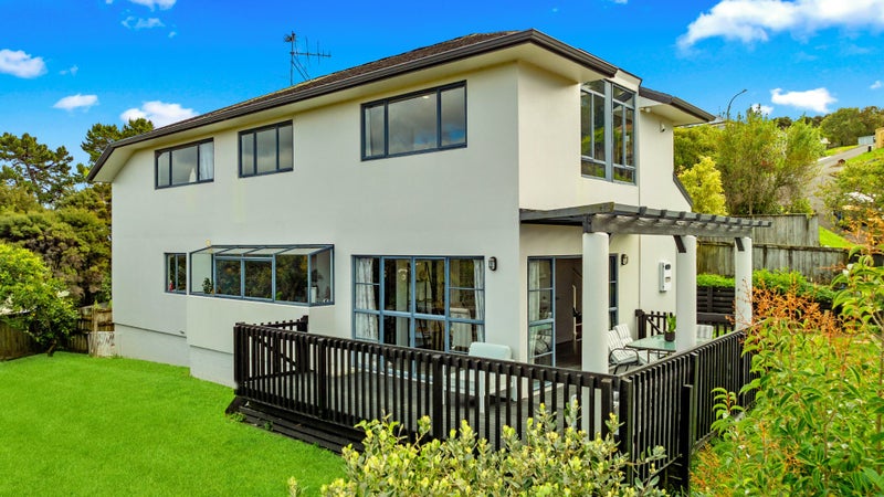 50A Noeleen Street, Glenfield, Auckland - Carousel 2