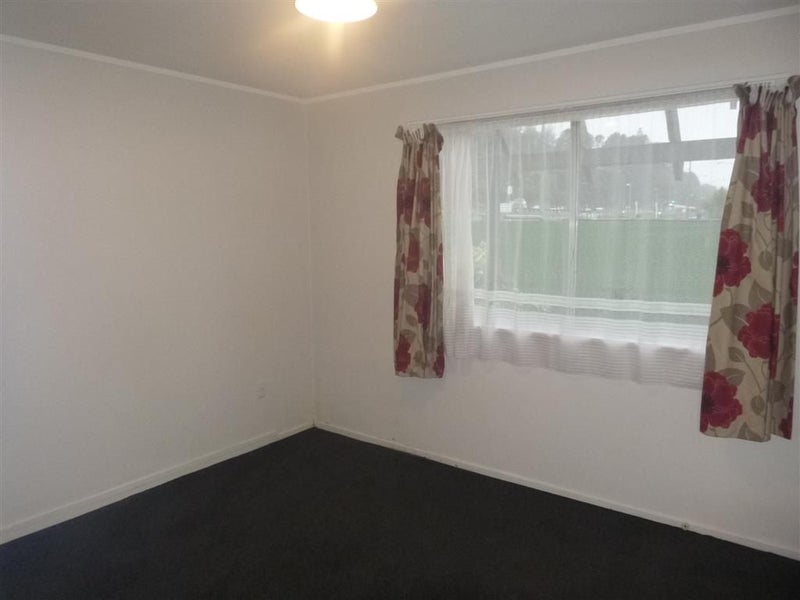 1/91 Pharazyn Street, Alicetown, Lower Hutt - Carousel 5