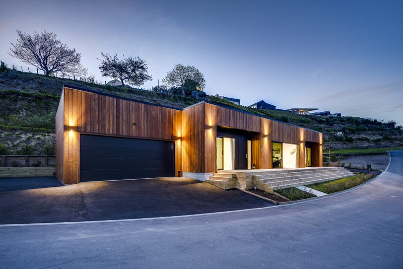 91 Oak Road, Poraiti, Napier - Carousel 1