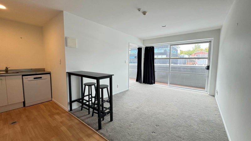 26/8 Clayton Street, Newmarket, Auckland - Carousel 2