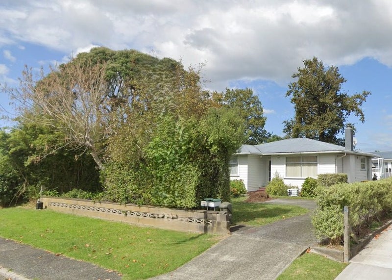 21 Te Kanawa Crescent, Henderson, Auckland - Carousel 2