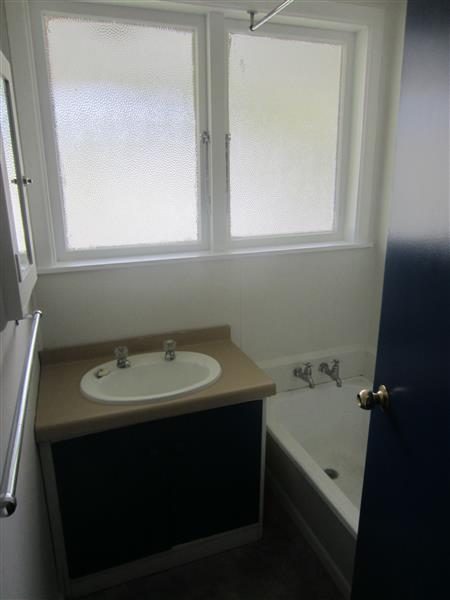 208 Sievers Grove, Cannons Creek, Porirua - Carousel 10