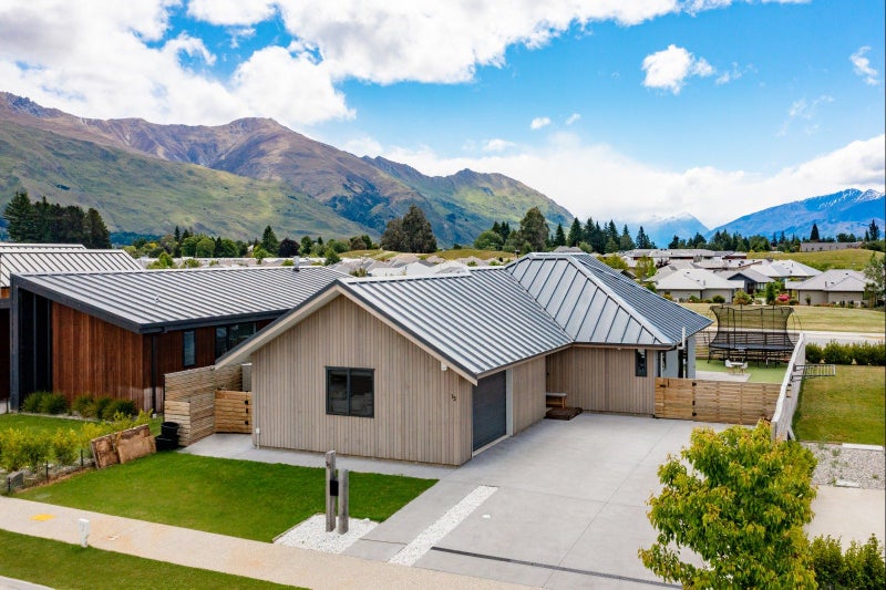 15 Campbell Road, Wanaka - Carousel 14