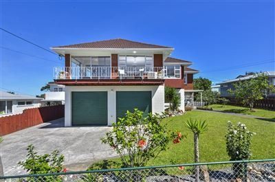 12A Quebec Road, Milford, Auckland - Carousel 17