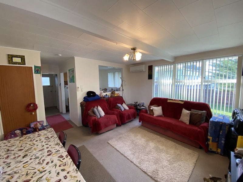 19 Duchess Place, Maupuia, Wellington - Carousel 2