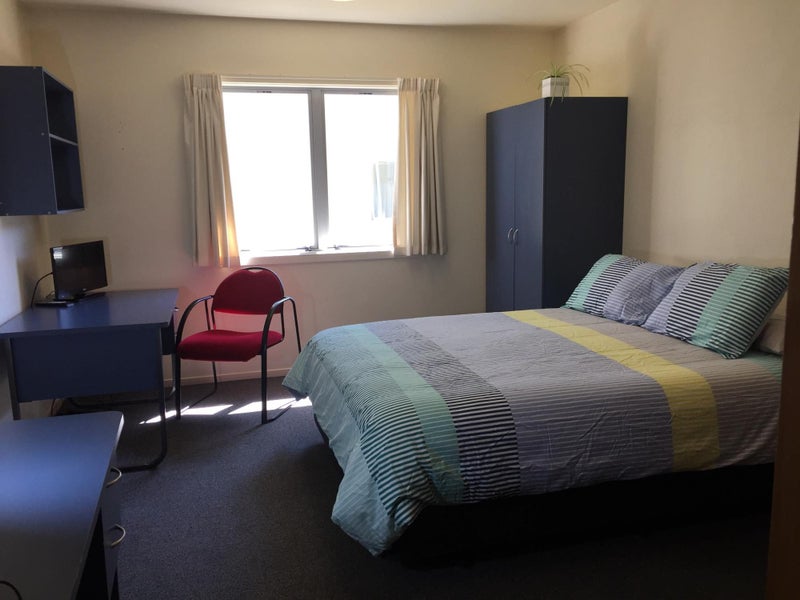 24/4 Sussex Street, Mount Cook, Wellington - Carousel 2