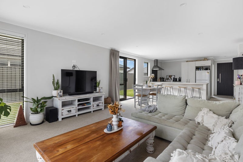 1 Lattay Lane, Pyes Pa, Tauranga - Carousel 2
