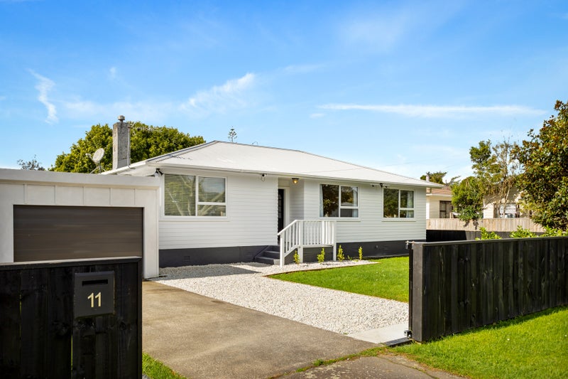 11 Knox Road, Swanson, Auckland - Carousel 2